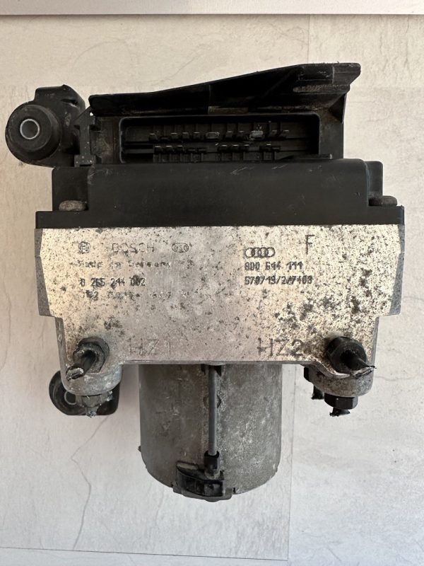 photo_2024-03-08_12-29-20 ABS Hydraulikblock Steuergerät vorne Nr2/6 8D0614111 0265214002 AUDI A4 (8D2, B5) 1.8 Bremsaggregat ABS AUDI A4 B5 (8D2) 2.6 ist ein einzigartiges, gebrauchtes Originalteil mit der Teilenummer 8D0614111 0265214002