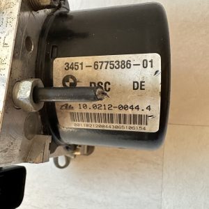 BMW 325i ABS Antilock Brake Pump Control 3451677538601 Module 6775386