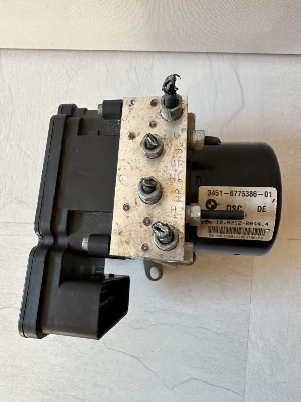 photo_2024-03-08_13-54-55 BMW 325i ABS Antilock Brake Pump Control 3451677538601 Module 6775386