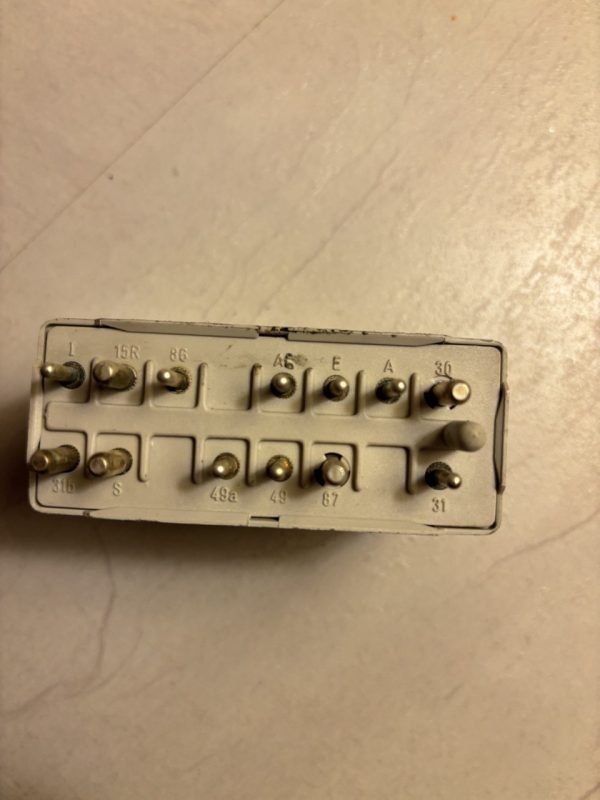 Mecedes Benz E W124 1991 Flasher Relay Hella 5DK005427 00 2018210247 5DK00542700