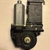 VW GOLF IV (1J1) 1.4 16V Motor Fensterheber links vorne 0130821765 BOSCH