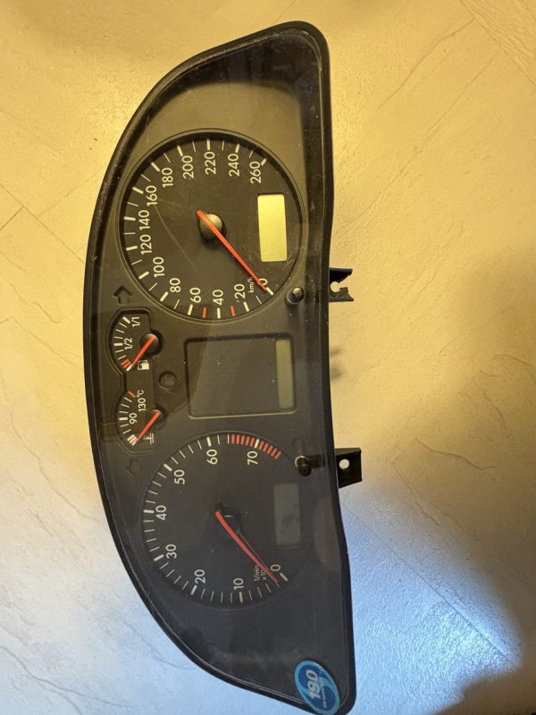 photo_2024-03-20_22-47-26 VW Tacho Passat 3B 3B1919880B Cluster