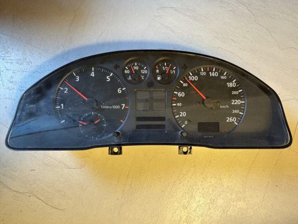 photo_2024-03-21_00-03-17 AUDI A4 TACHO KOMBIINSTRUMENT 8D0919033C