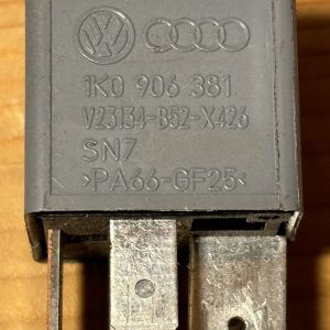 photo_2024-03-29_22-03-53 Original VW Caddy RELAIS 1K0906381