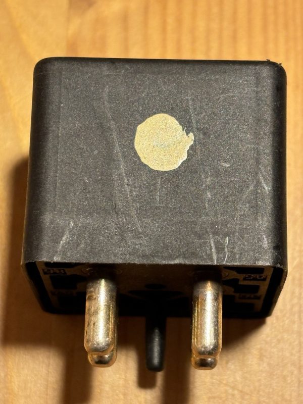 photo_2024-03-29_23-13-34 Relais BOSCH 0332002197 Mercedes Benz W 124 W 201 W 202 0015426519 original