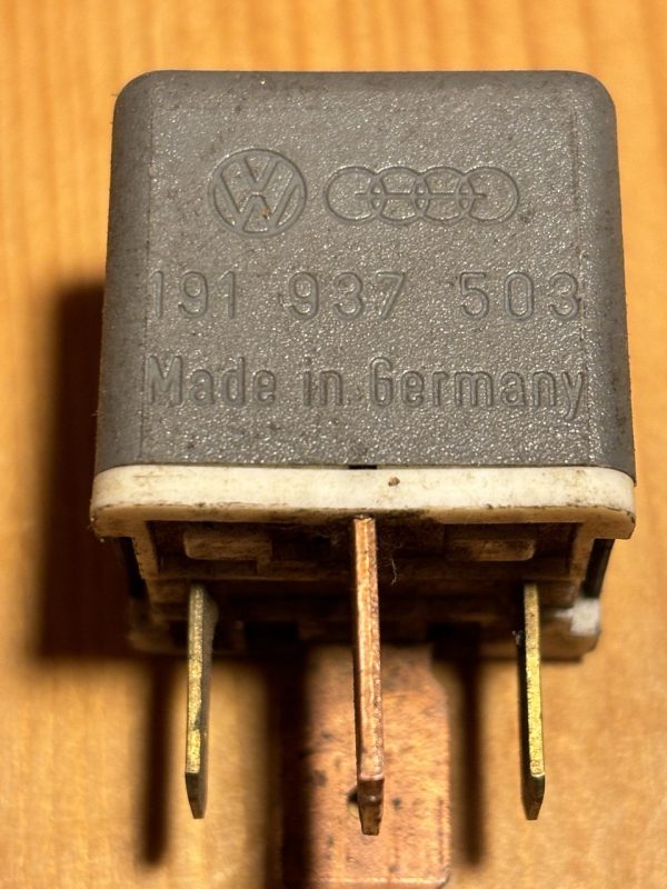 Relais 18 Arbeitskontaktrelais X-Kontakt VW Passat Golf Polo T4 Audi - 191937503