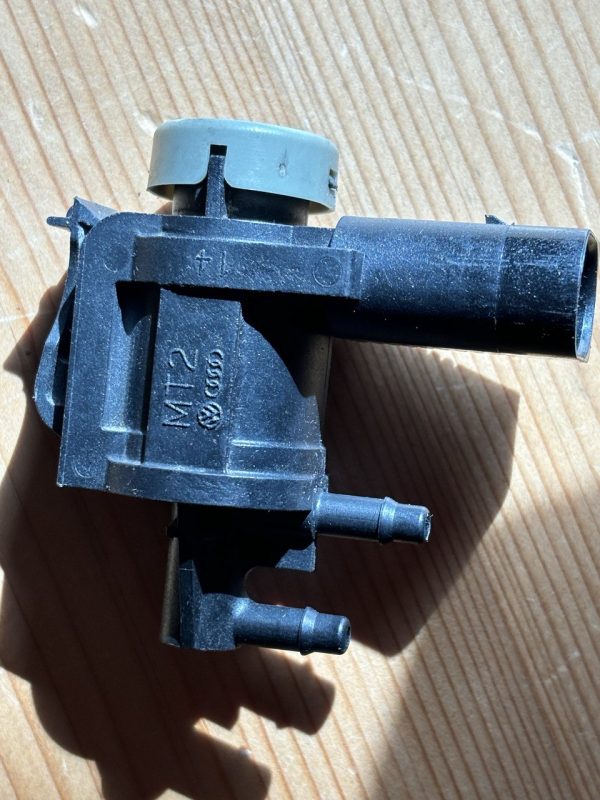 photo_2024-03-30_00-51-58 VW Audi Seat SK Magnetventil Magnet Ventil Ladedruck Ladedruckventil 1J0906283C