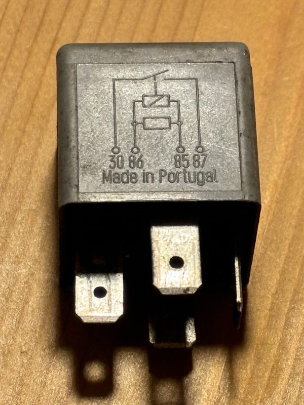 VW Golf 4 1J Bj 99 Relais 53 - 141951253B #73752-F28