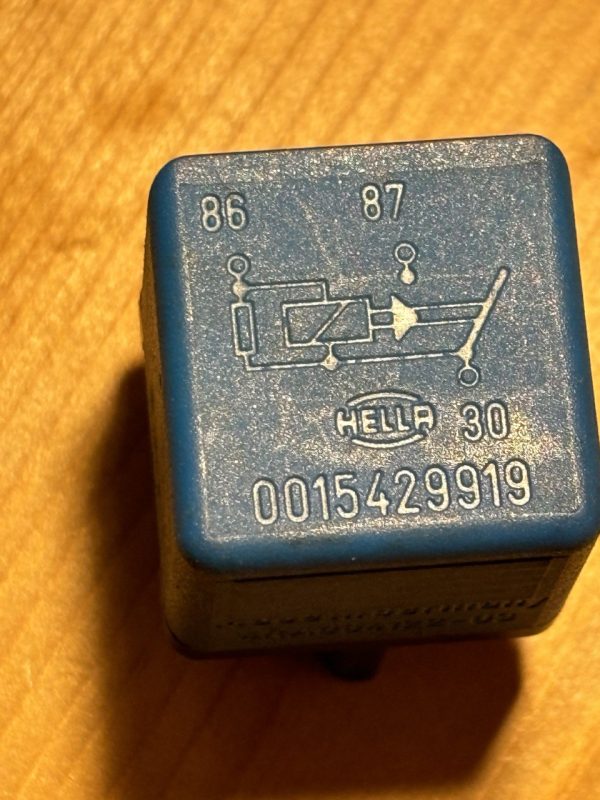photo_2024-03-30_14-06-50 ORIGINAL RELAIS MERSEDES A124 C140 R129 S129 S202 W124 W129 00154299919