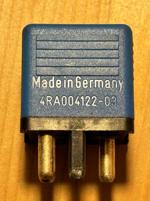 photo_2024-03-30_14-06-59 ORIGINAL RELAIS MERSEDES A124 C140 R129 S129 S202 W124 W129 00154299919