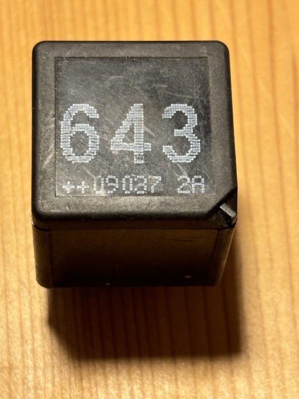 Audi VW Relais 8K0951253 Arbeitskontaktrelais 643 Arbeitsstromrelais Orig. J15