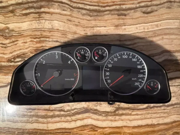 s-l1600 - 2025-10-03T102103.938 Instrumententafel / Tacho AUDI A6 4B0920933G 110.080128/001