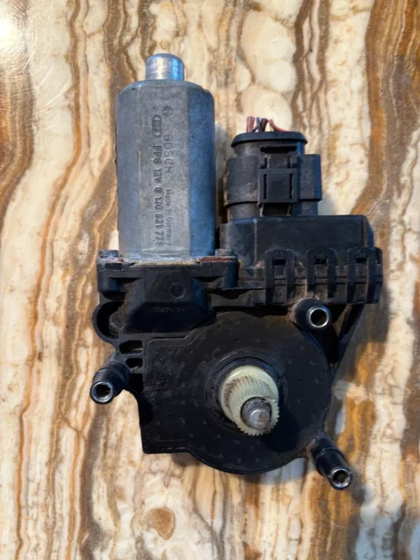 s-l1600 - 2025-10-03T113229.558 Fensterhebermotor Audi A8 D2 vorne links 4DO959801E