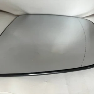 Mercedes Merc Vito (W639) Door Wing Mirror Glass Left 10/2010