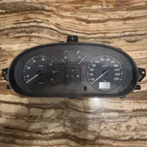 p8200071820 Tacho Tachometer Kombiinstrument 216588869 216501761 DE726827-92