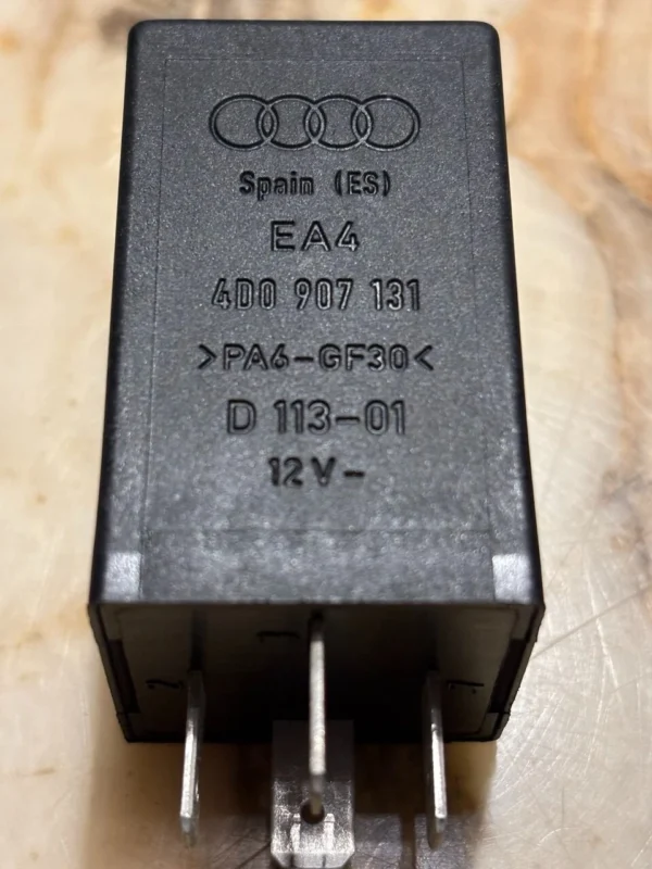 s-l1600 - 2025-10-07T163542.129 Relais "382" Steuerrelais Steuermodul Modul Audi Seat Skoda VW 4D0907131