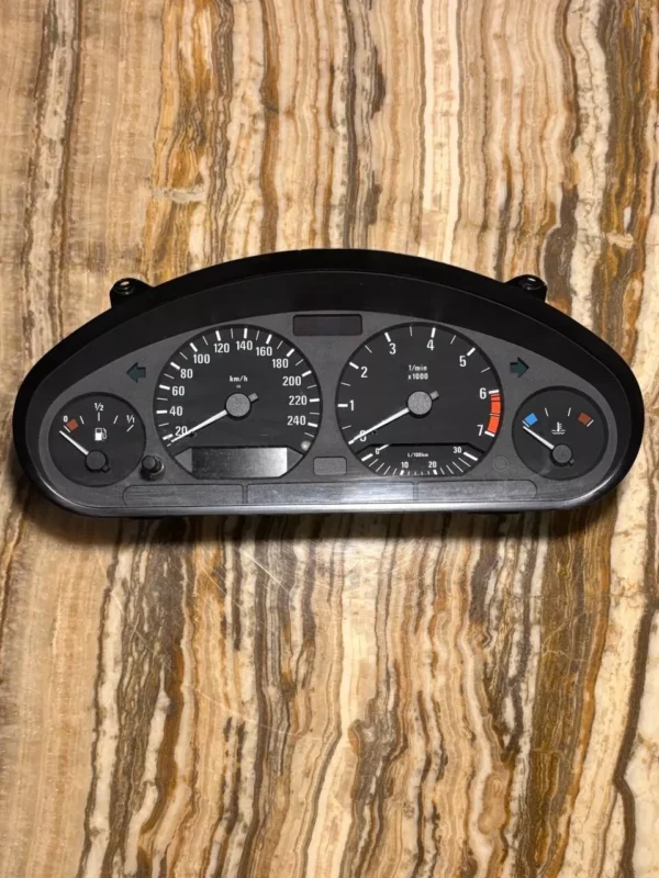 BMW 3 E36 Speedometer (instrument cluster) 62118364382 110008463105 8364382