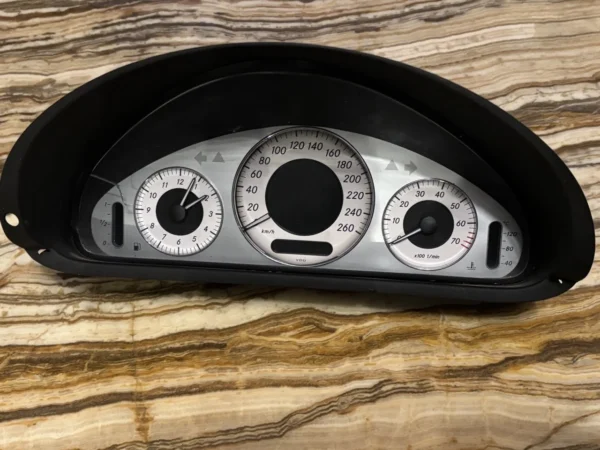 s-l1600 - 2025-10-09T120415.831 MERCEDES A2095404447 VDO 110080350012