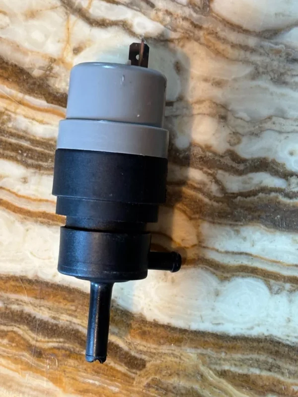 s-l1600 (77) 431955651 Waschwasserpumpe, Scheibenreinigung hpo431955651 hp043 DE307688-91
