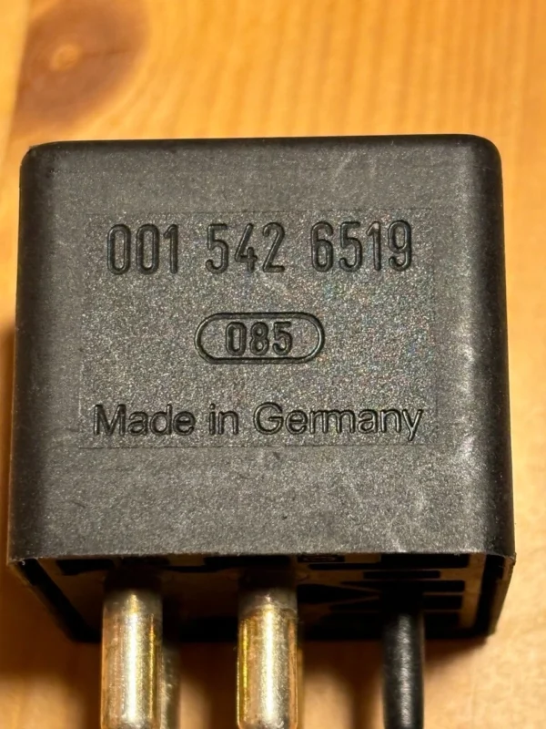 Relais Steuerrelais BOSCH 0332002197 Mercedes Benz 0015426519