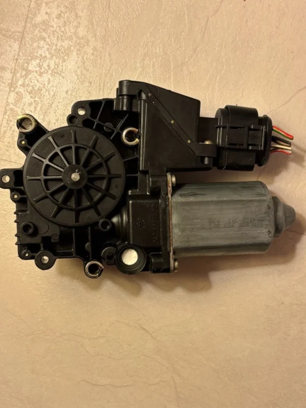 s-l1600 (95) Fensterhebermotor Audi A4 B5 Vorne Links 114185-101