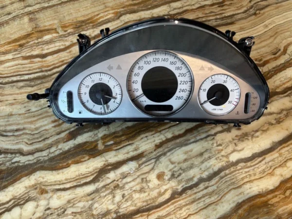s-l1600 (98) Mercedes Benz W211 E-Klasse Tacho Kombiinstrument Tachometer A2115405747