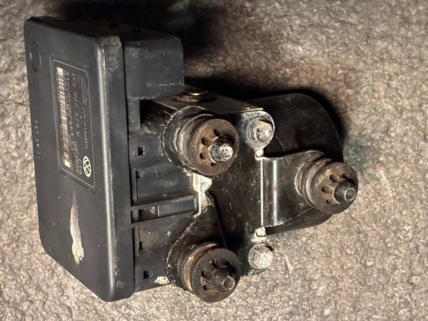 s-l960 (65) ABS Steuergerät VW Golf 5 Bj. 2003-2008 1K0907379K