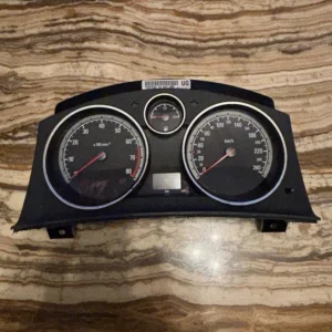 Opel Astra H Kombiinstrument Tacho 13267534