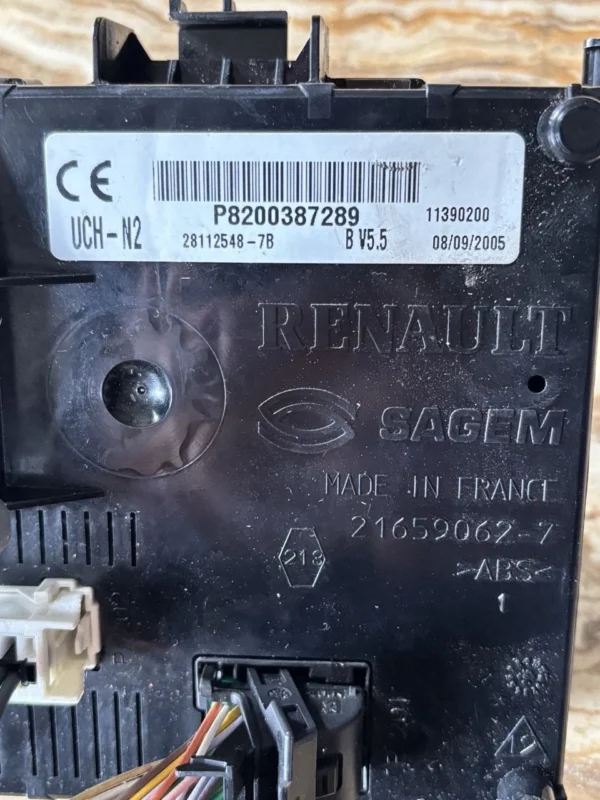 s-l1600 - 2025-11-08T144756.198 Módulo control Renault Clio P8200387289